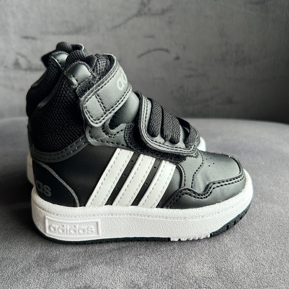 NWT Baby/Toddler Adidas High Tops - Picture 12 of 13